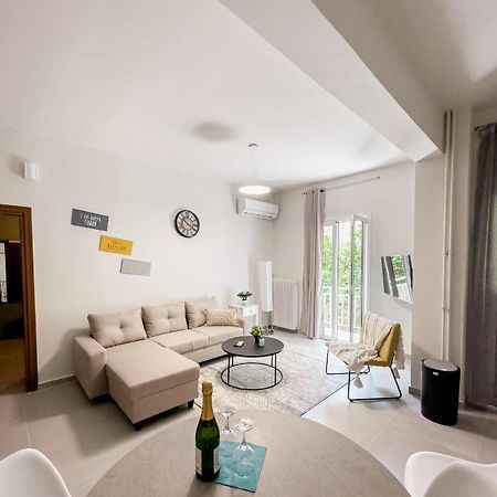 Metro Chic Haven: Modernized Urban Studio Near The Tram 雅典 外观 照片