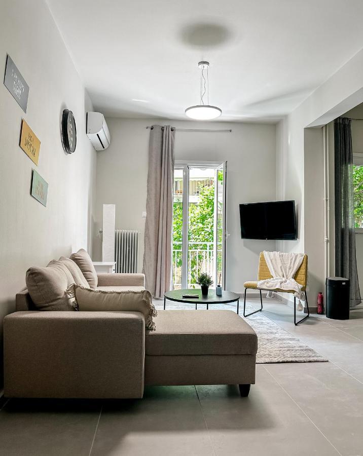 Metro Chic Haven: Modernized Urban Studio Near The Tram 雅典 外观 照片