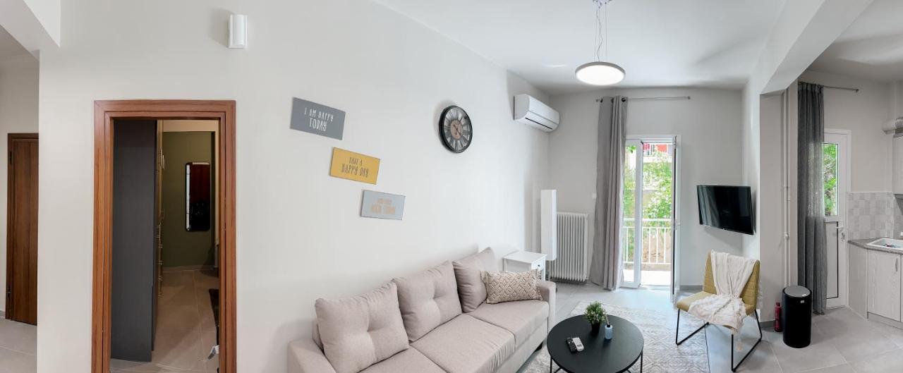 Metro Chic Haven: Modernized Urban Studio Near The Tram 雅典 外观 照片