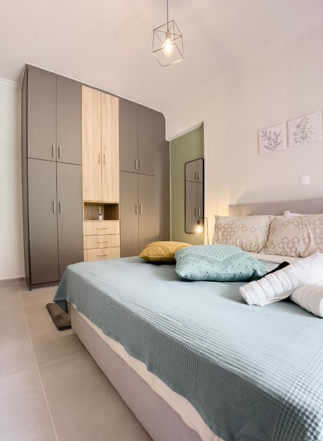 Metro Chic Haven: Modernized Urban Studio Near The Tram 雅典 外观 照片