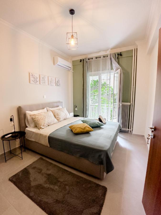 Metro Chic Haven: Modernized Urban Studio Near The Tram 雅典 外观 照片