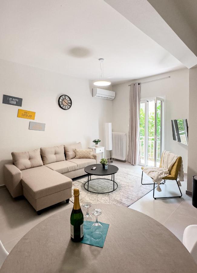 Metro Chic Haven: Modernized Urban Studio Near The Tram 雅典 外观 照片